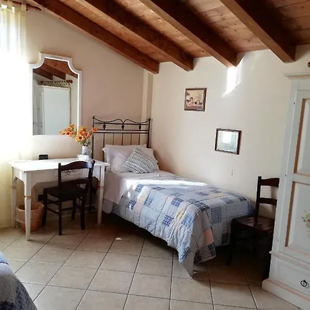Country house Agriturismo Mandrola *
